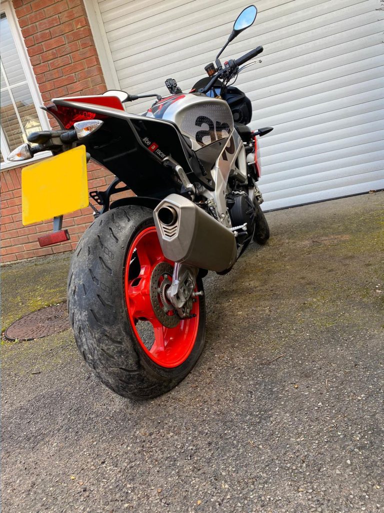 Mobile-Motorcycle-Tyre-Fitting11